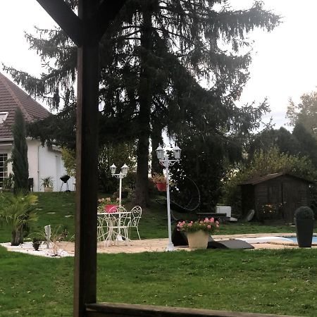 Un Petit Coin De Paradis Bressolles  Buitenkant foto